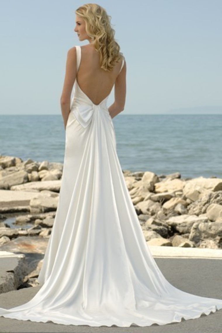 wedding dress backless beach