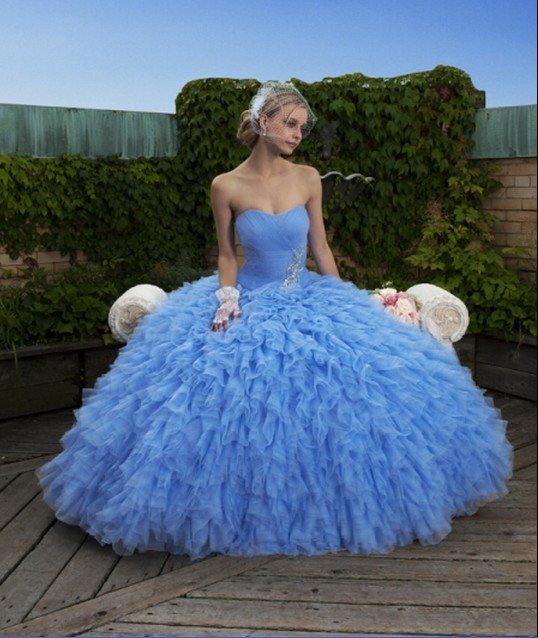 http://www.dressedupgirl.com/wp-content/uploads/2015/02/Wedding-Dress-with-Blue.jpg