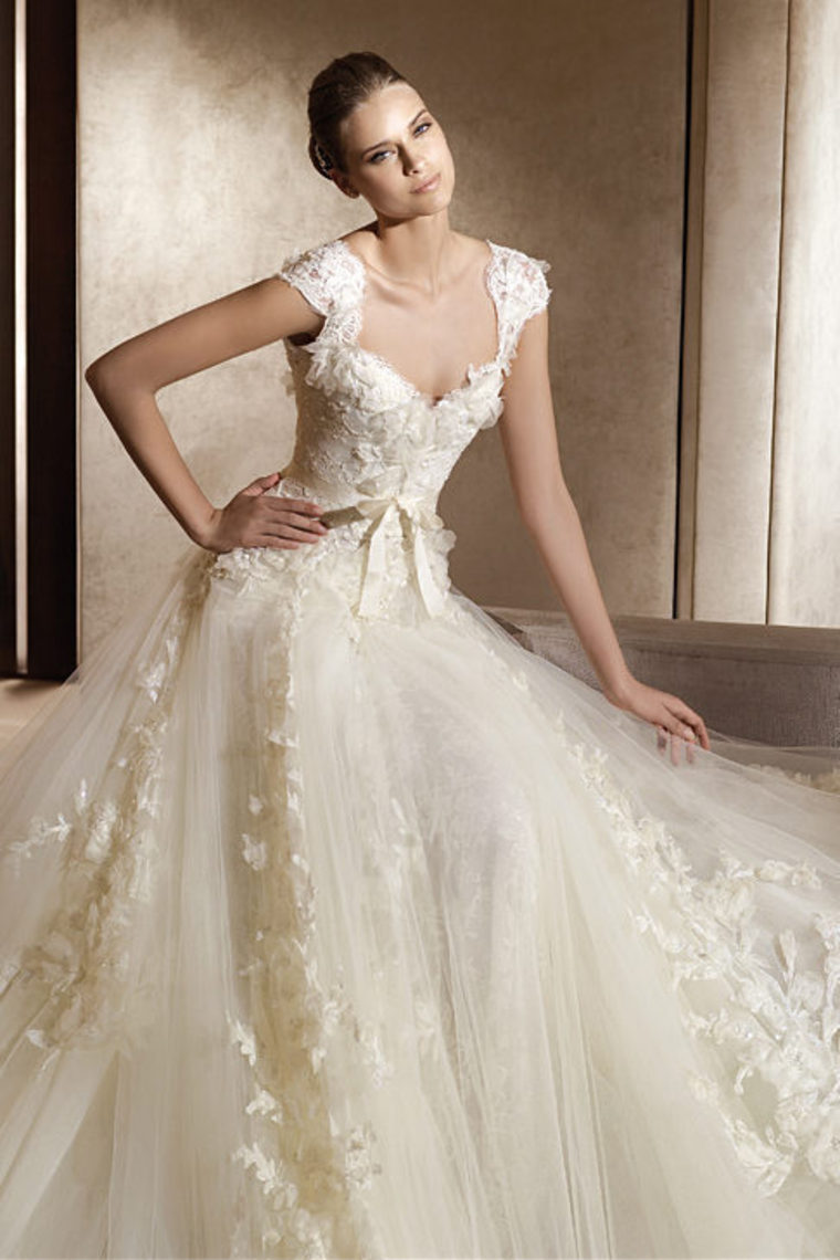 Amazing Vintage Lace Wedding Dresses 2012 in the year 2023 Check it out now 