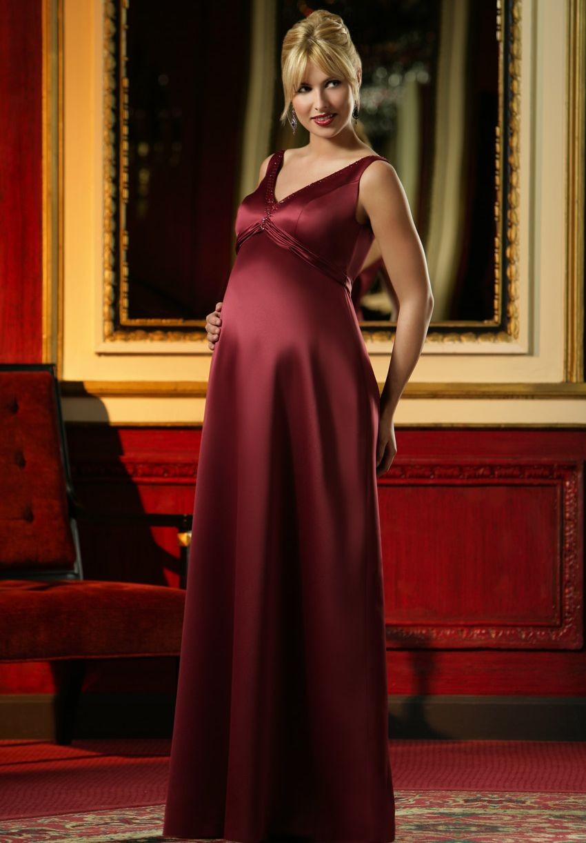 maternity bridesmaid