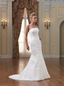 Wedding Dresses for Short Women