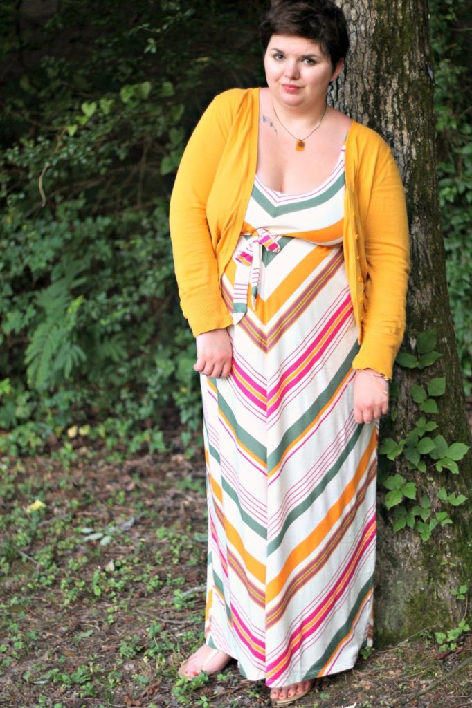 plus size maternity looks